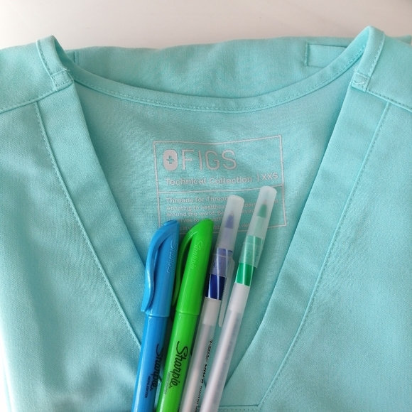 Figs Casma 3 Pocket Scrub Top Limited Edition Colour XXS - Picture 14 of 15